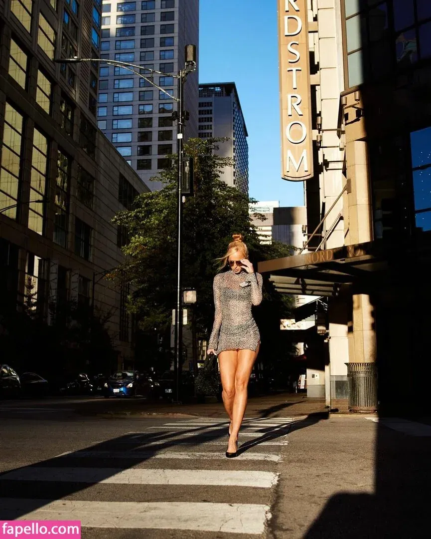 Danielle Moinet / DanielleMoinet / Summer Rae Onlyfans Photo Gallery 