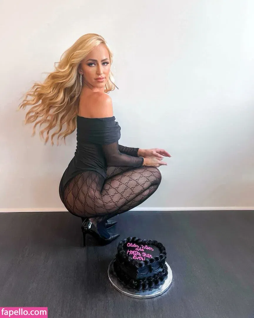 Danielle Moinet / DanielleMoinet / Summer Rae Onlyfans Photo Gallery 