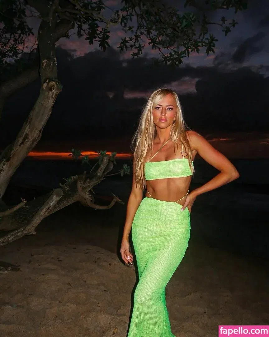 Danielle Moinet / DanielleMoinet / Summer Rae Onlyfans Photo Gallery 