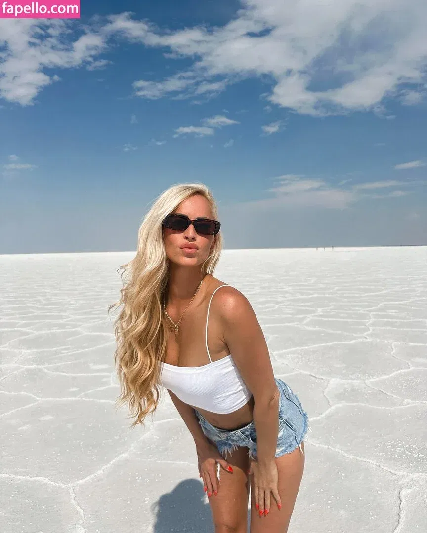 Danielle Moinet / DanielleMoinet / Summer Rae Onlyfans Photo Gallery 