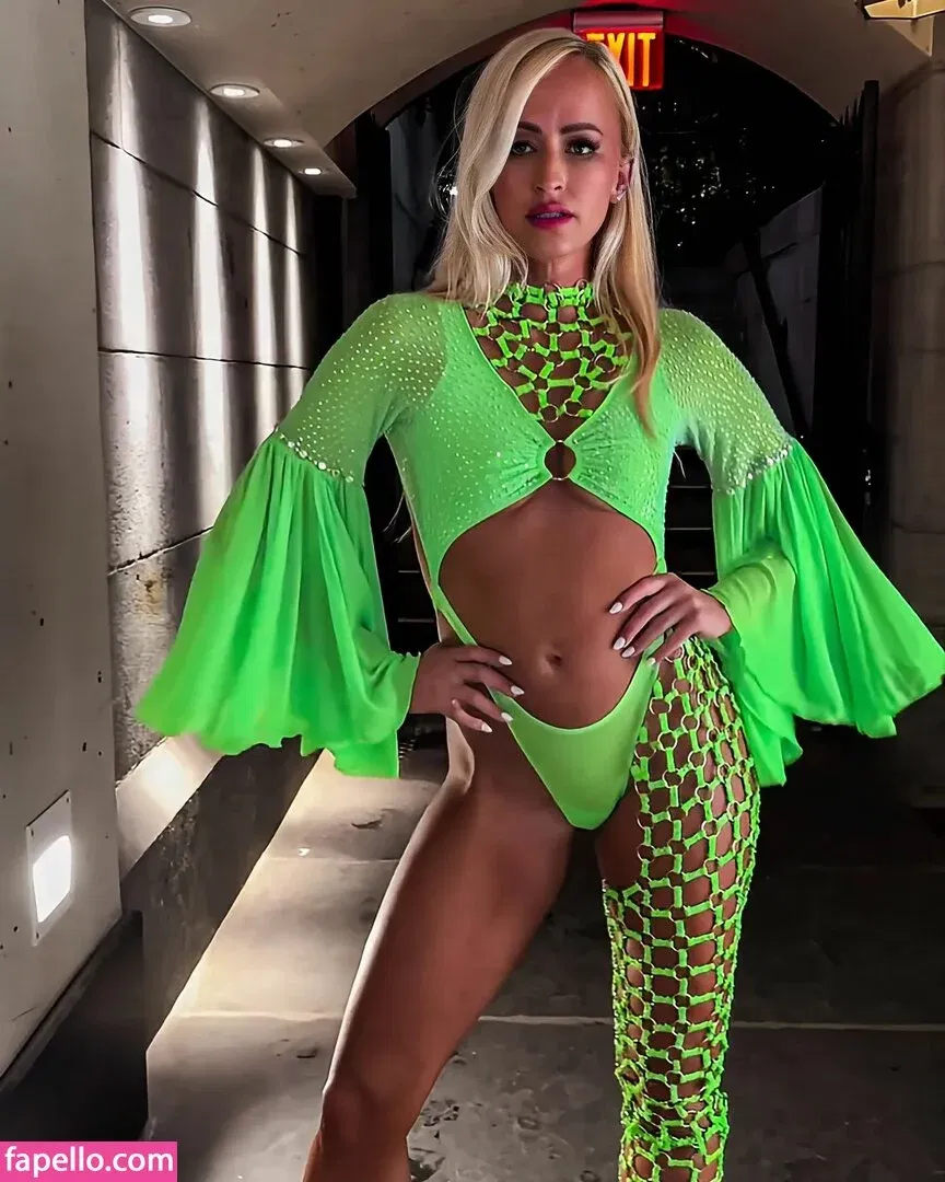 Danielle Moinet / DanielleMoinet / Summer Rae Onlyfans Photo Gallery 