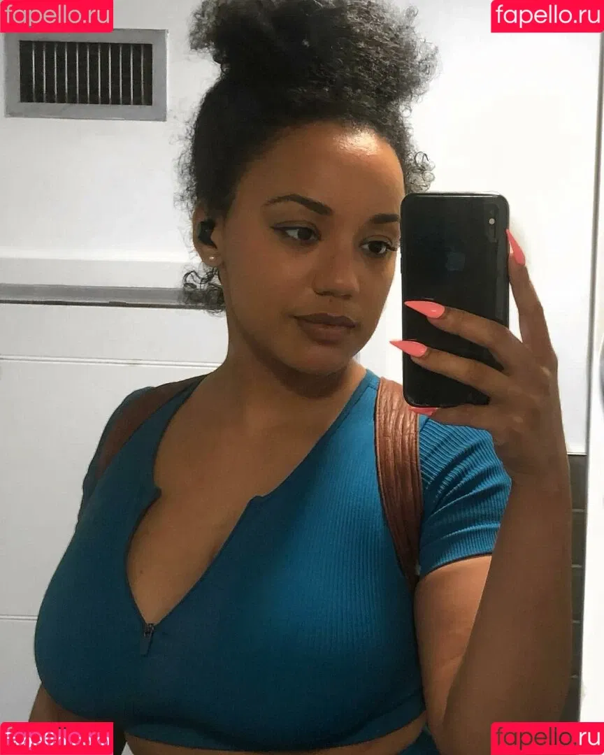 Feelinfree / Riddim Rida / faceyterri Onlyfans Photo Gallery 