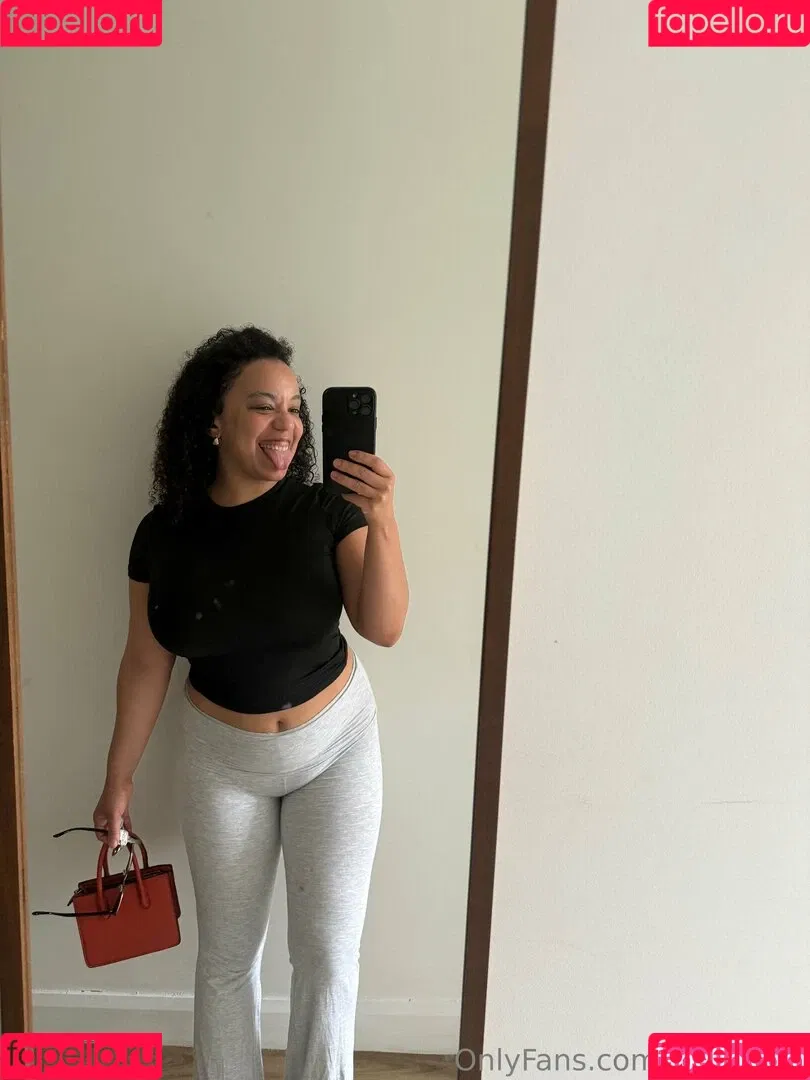 Feelinfree / Riddim Rida / faceyterri Onlyfans Photo Gallery 
