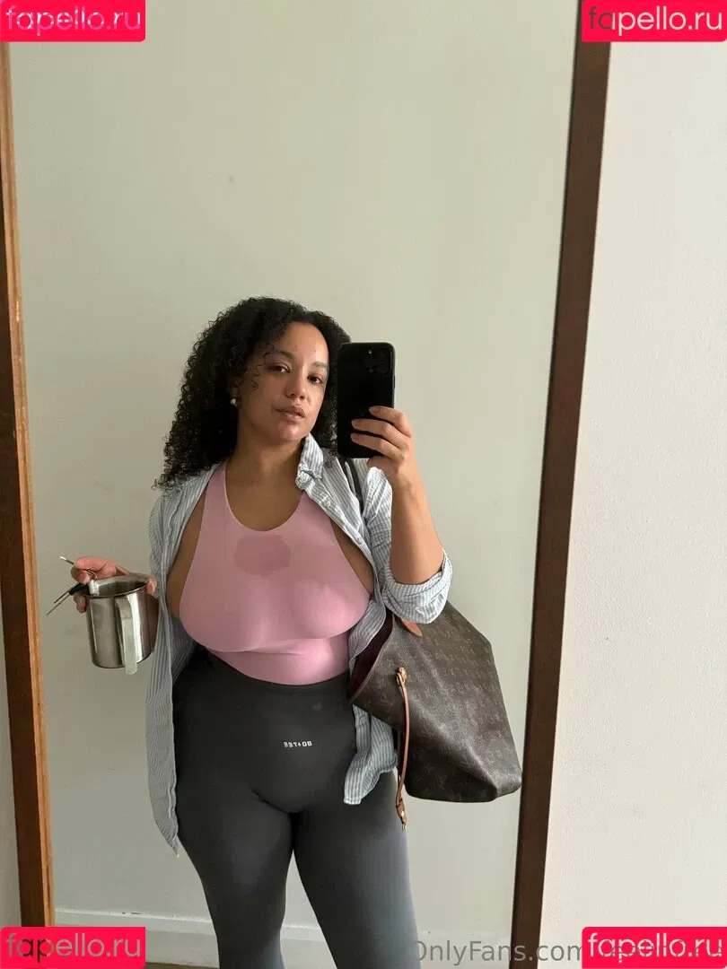 Feelinfree / Riddim Rida / faceyterri Onlyfans Photo Gallery 