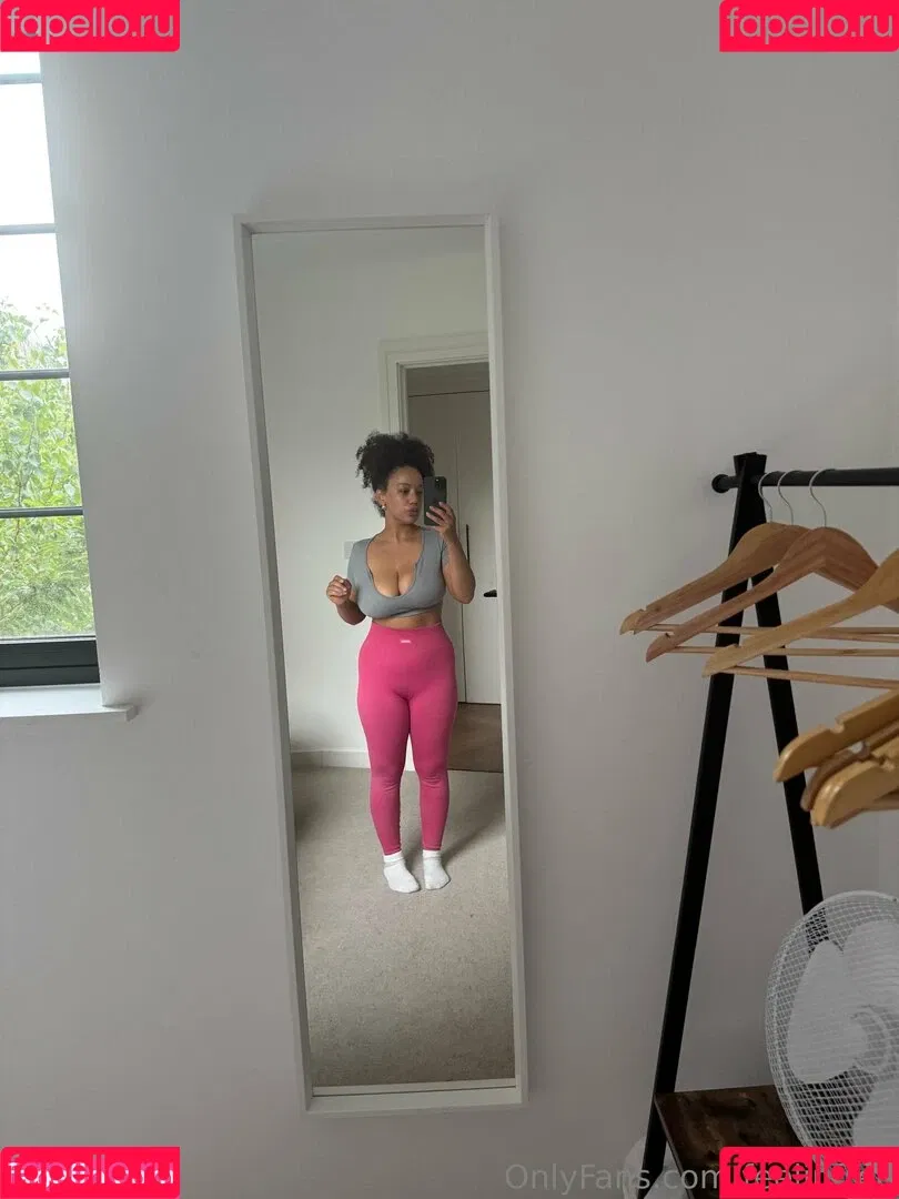 Feelinfree / Riddim Rida / faceyterri Onlyfans Photo Gallery 