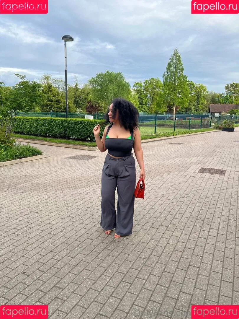 Feelinfree / Riddim Rida / faceyterri Onlyfans Photo Gallery 