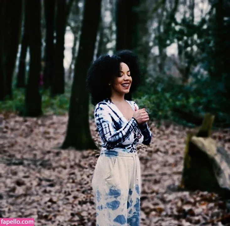 Feelinfree / Riddim Rida / faceyterri Onlyfans Photo Gallery 