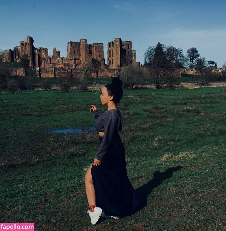 Feelinfree / Riddim Rida / faceyterri Onlyfans Photo Gallery 