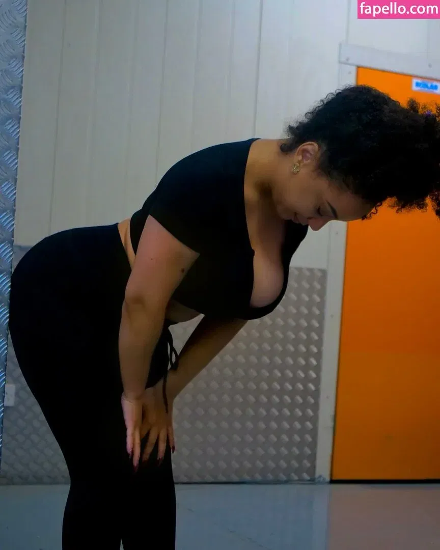 Feelinfree / Riddim Rida / faceyterri Onlyfans Photo Gallery 