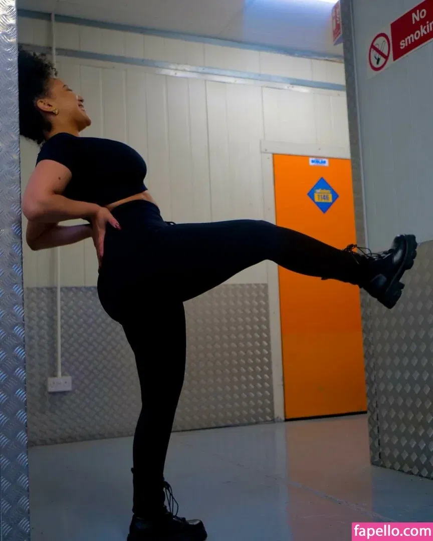 Feelinfree / Riddim Rida / faceyterri Onlyfans Photo Gallery 