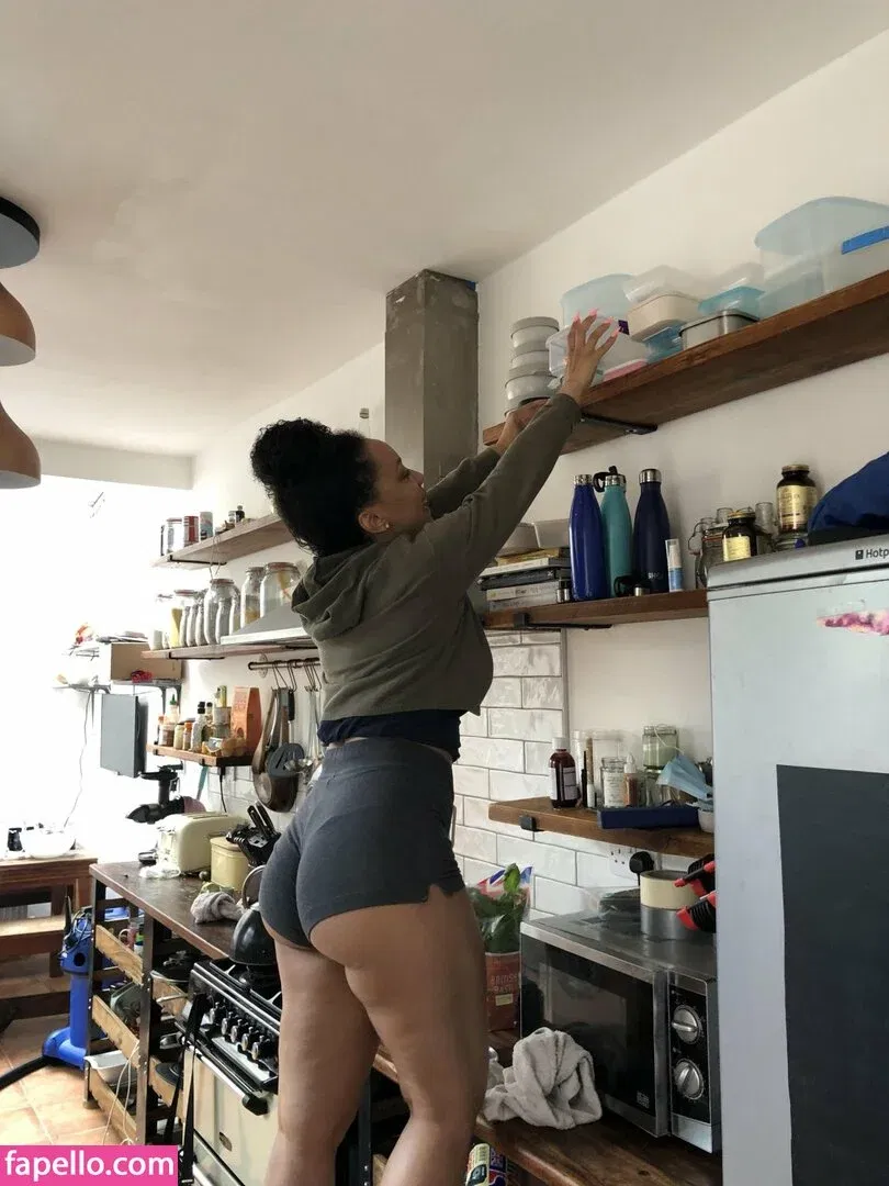 Feelinfree / Riddim Rida / faceyterri Onlyfans Photo Gallery 