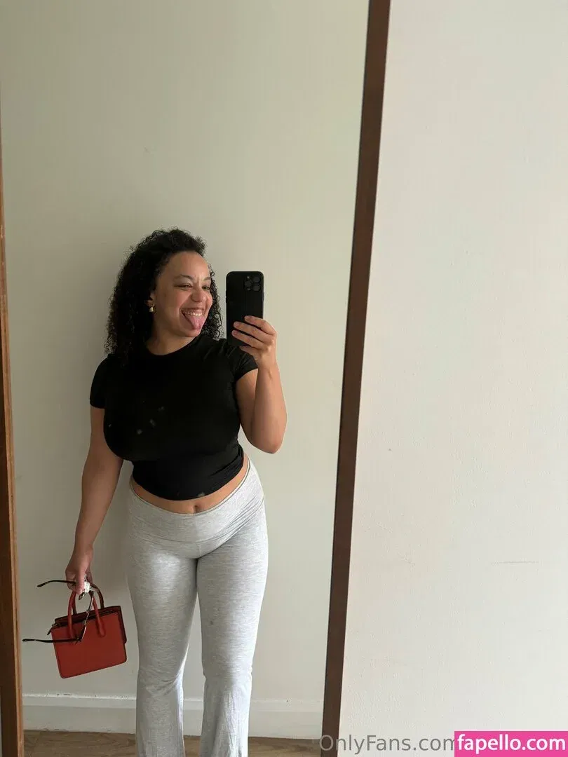 Feelinfree / Riddim Rida / faceyterri Onlyfans Photo Gallery 