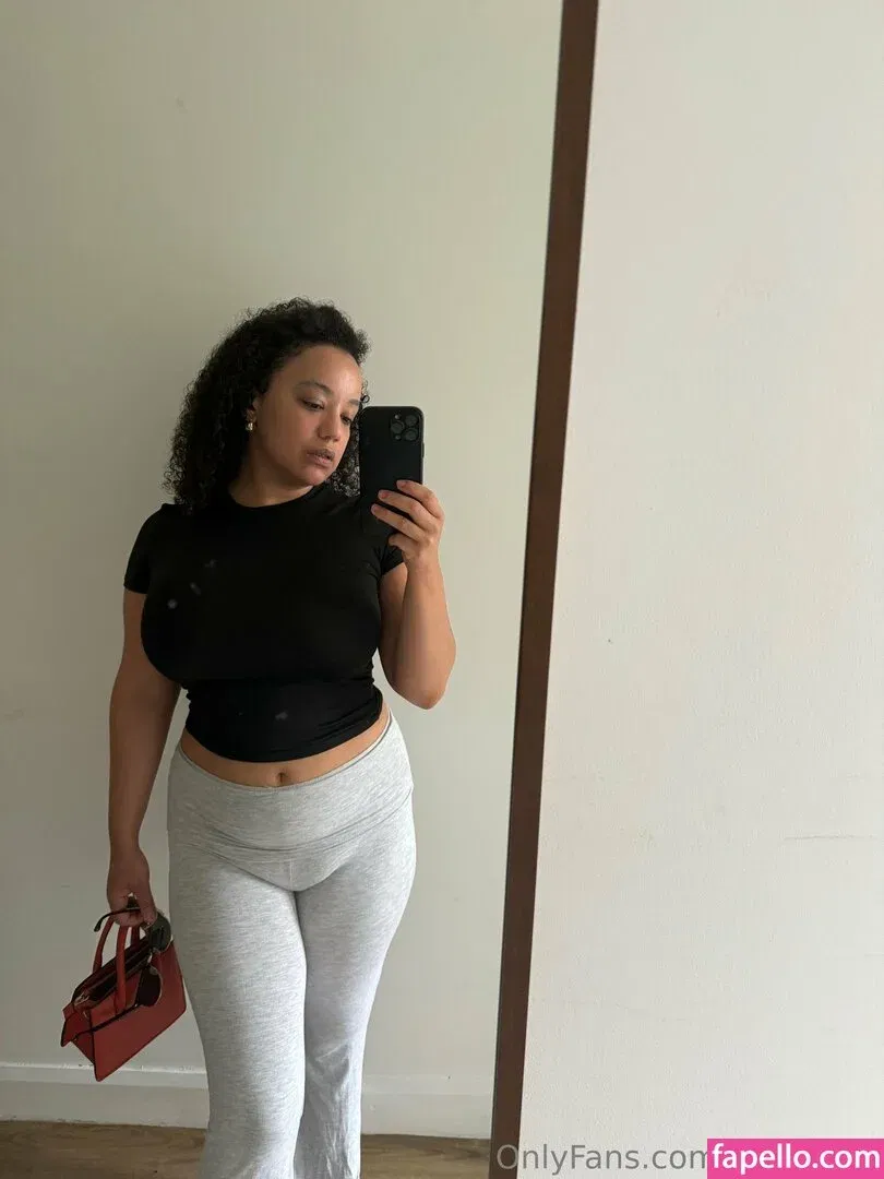 Feelinfree / Riddim Rida / faceyterri Onlyfans Photo Gallery 