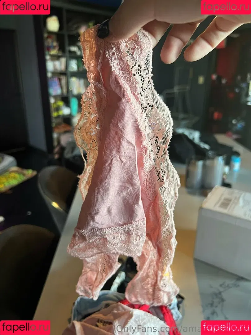 Sarahsbutton / amateuraussie / aussarah1 / crunchymoist Onlyfans Photo Gallery 