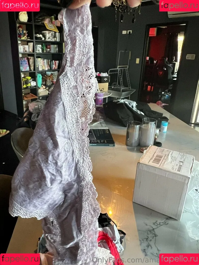 Sarahsbutton / amateuraussie / aussarah1 / crunchymoist Onlyfans Photo Gallery 