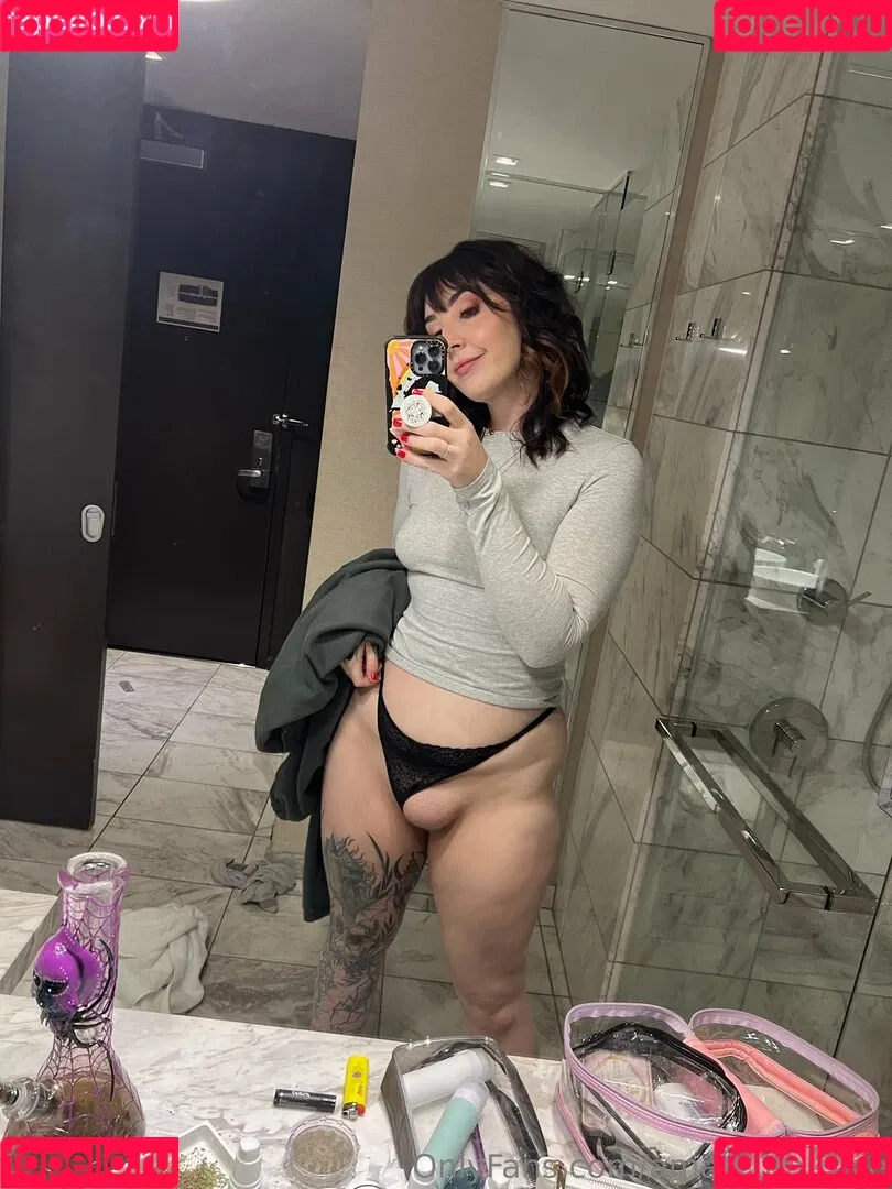 Sarahsbutton / amateuraussie / aussarah1 / crunchymoist Onlyfans Photo Gallery 