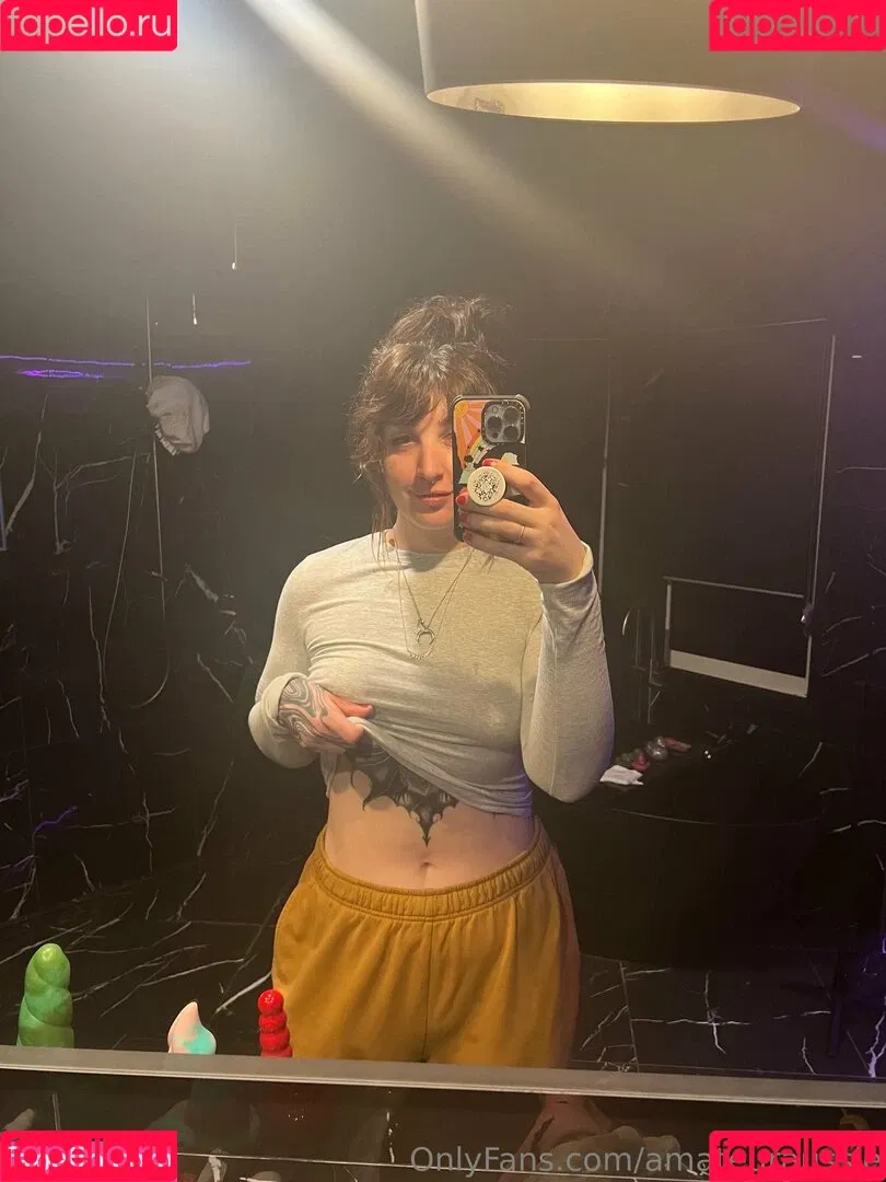Sarahsbutton / amateuraussie / aussarah1 / crunchymoist Onlyfans Photo Gallery 