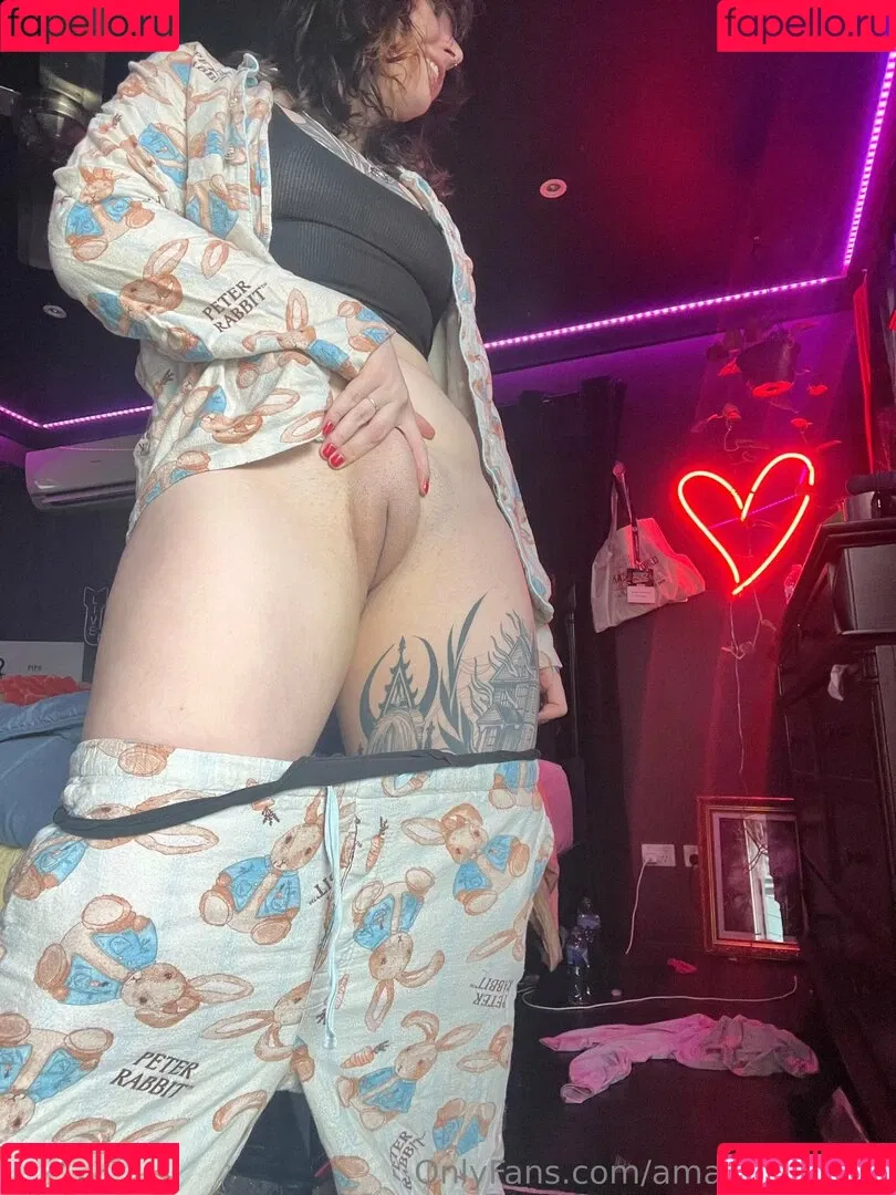 Sarahsbutton / amateuraussie / aussarah1 / crunchymoist Onlyfans Photo Gallery 