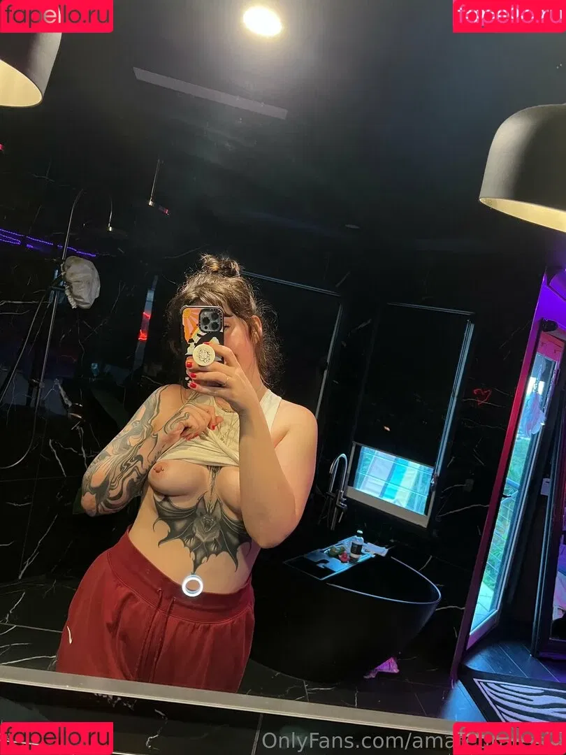Sarahsbutton / amateuraussie / aussarah1 / crunchymoist Onlyfans Photo Gallery 