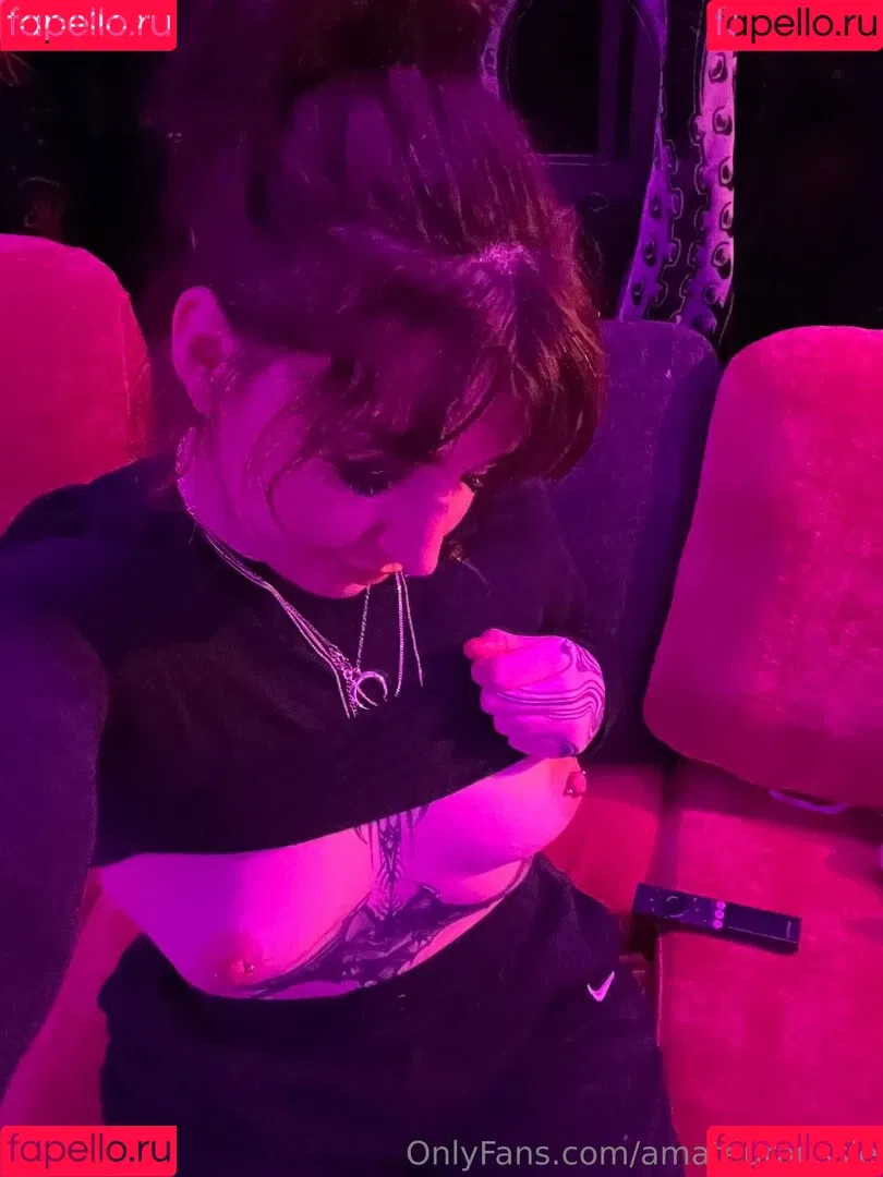 Sarahsbutton / amateuraussie / aussarah1 / crunchymoist Onlyfans Photo Gallery 