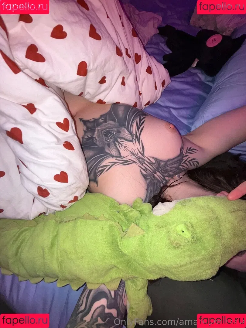 Sarahsbutton / amateuraussie / aussarah1 / crunchymoist Onlyfans Photo Gallery 