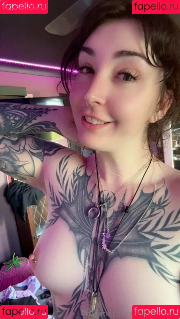 Sarahsbutton / amateuraussie / aussarah1 / crunchymoist Onlyfans Photo Gallery 