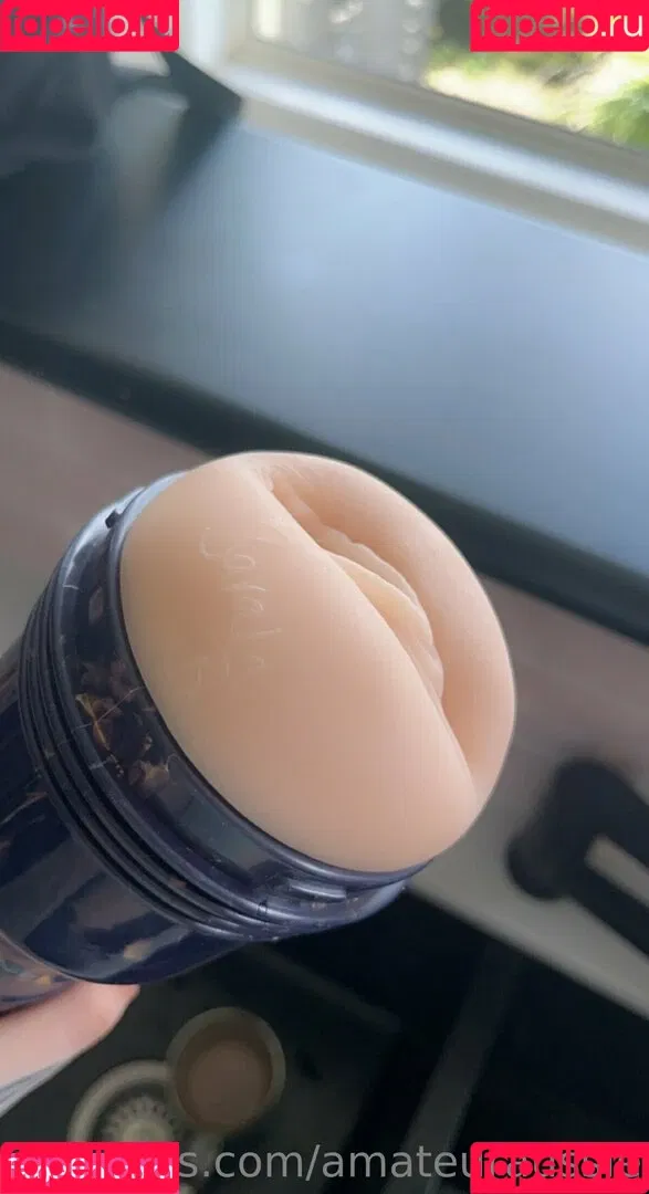 Sarahsbutton / amateuraussie / aussarah1 / crunchymoist Onlyfans Photo Gallery 
