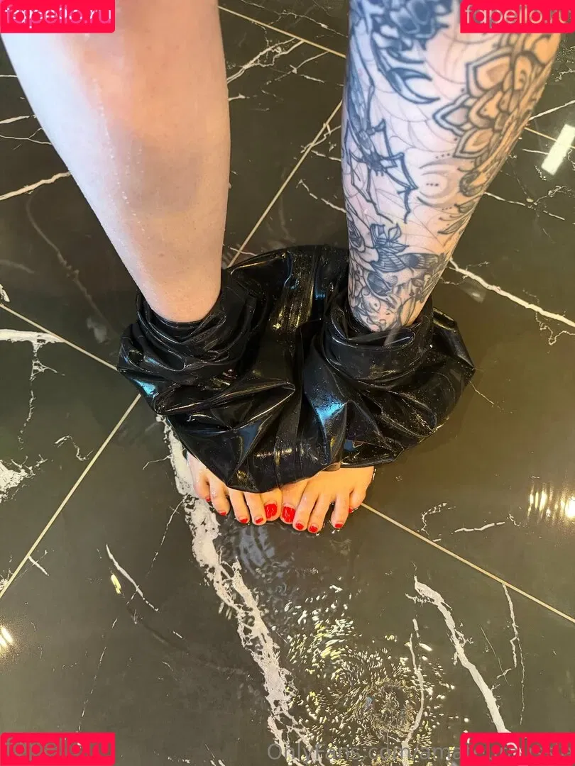 Sarahsbutton / amateuraussie / aussarah1 / crunchymoist Onlyfans Photo Gallery 