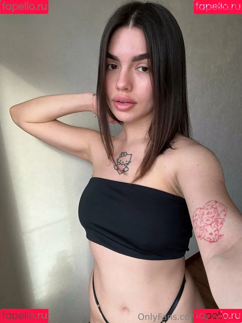 lizzymusi / lizzysx69 Onlyfans Photo Gallery 