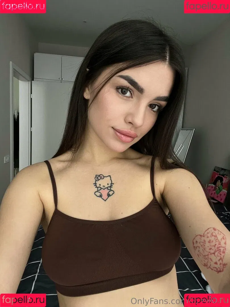lizzymusi / lizzysx69 Onlyfans Photo Gallery 