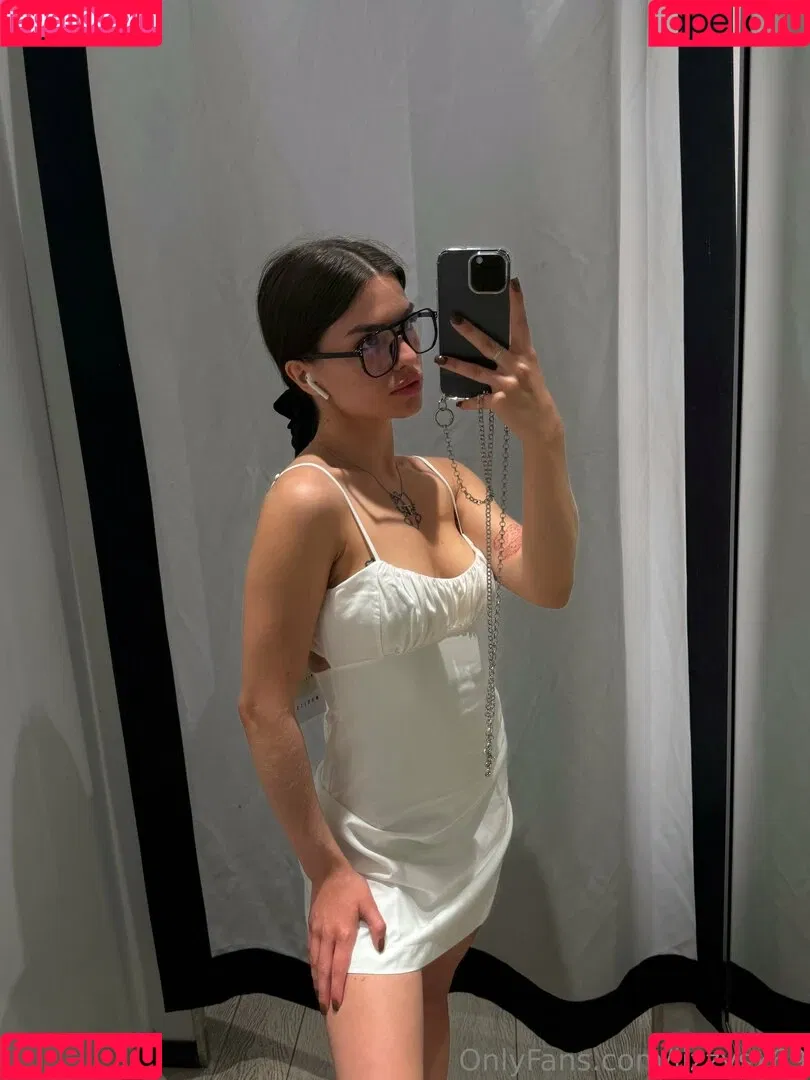 lizzymusi / lizzysx69 Onlyfans Photo Gallery 
