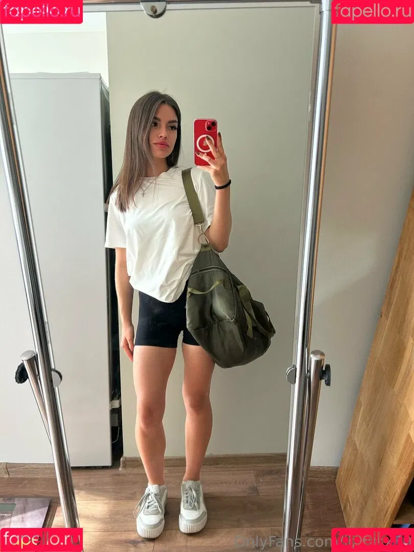 lizzymusi / lizzysx69 Onlyfans Photo Gallery 