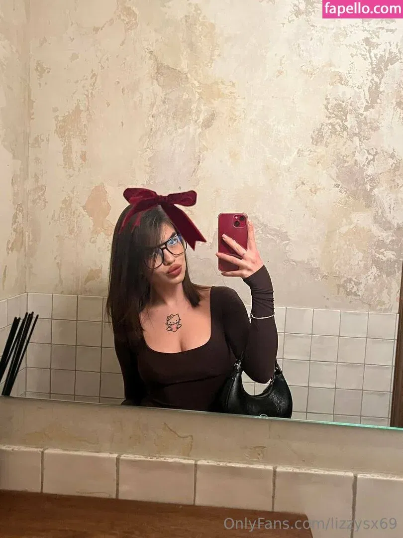 lizzymusi / lizzysx69 Onlyfans Photo Gallery 