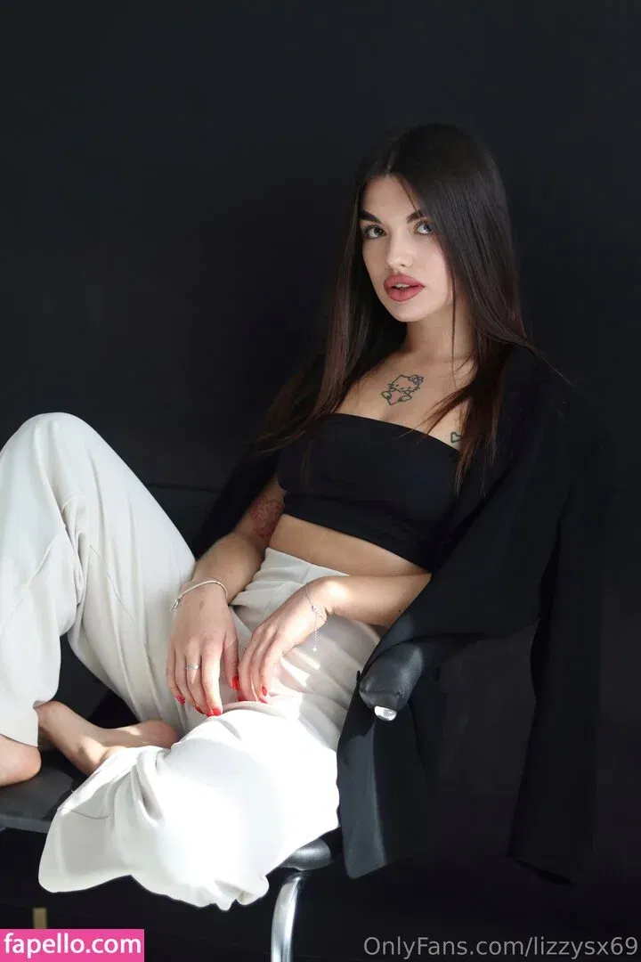lizzymusi / lizzysx69 Onlyfans Photo Gallery 
