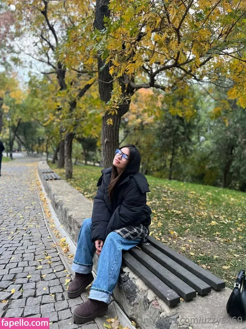 lizzymusi / lizzysx69 Onlyfans Photo Gallery 