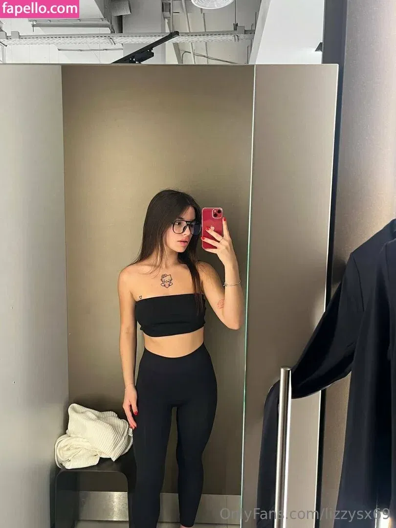 lizzymusi / lizzysx69 Onlyfans Photo Gallery 