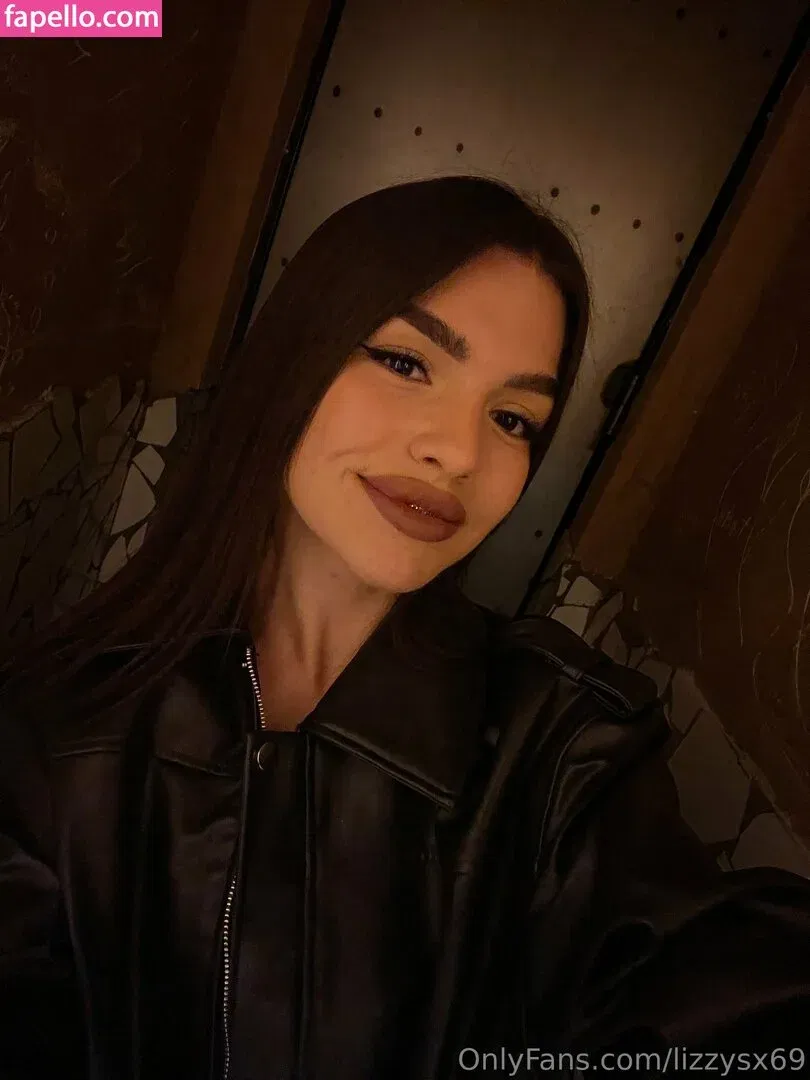 lizzymusi / lizzysx69 Onlyfans Photo Gallery 