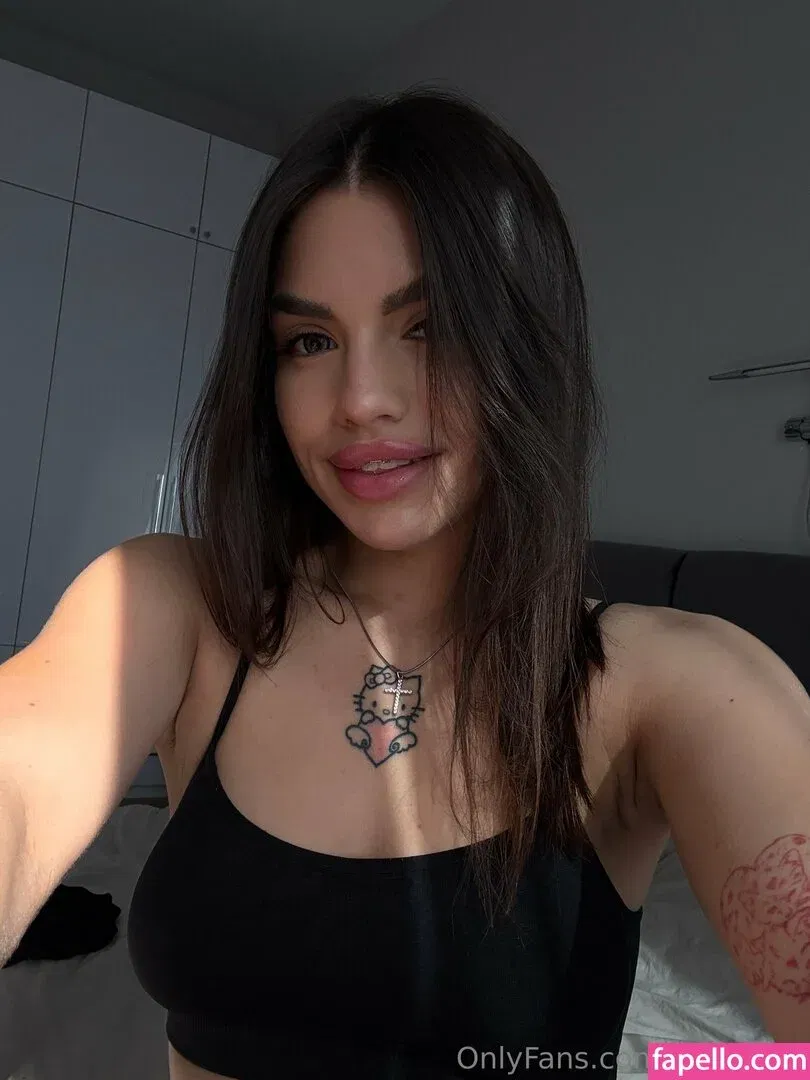 lizzymusi / lizzysx69 Onlyfans Photo Gallery 