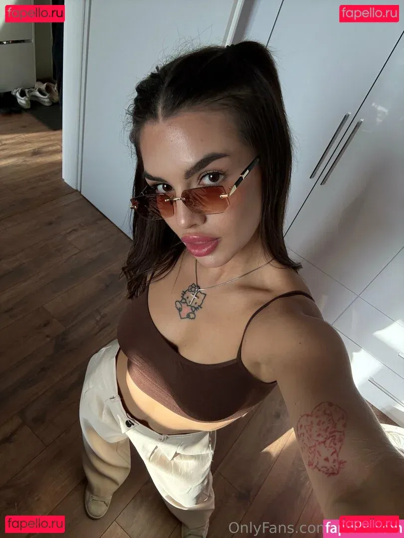 lizzymusi / lizzysx69 Onlyfans Photo Gallery 