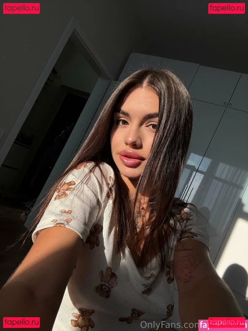 lizzymusi / lizzysx69 Onlyfans Photo Gallery 