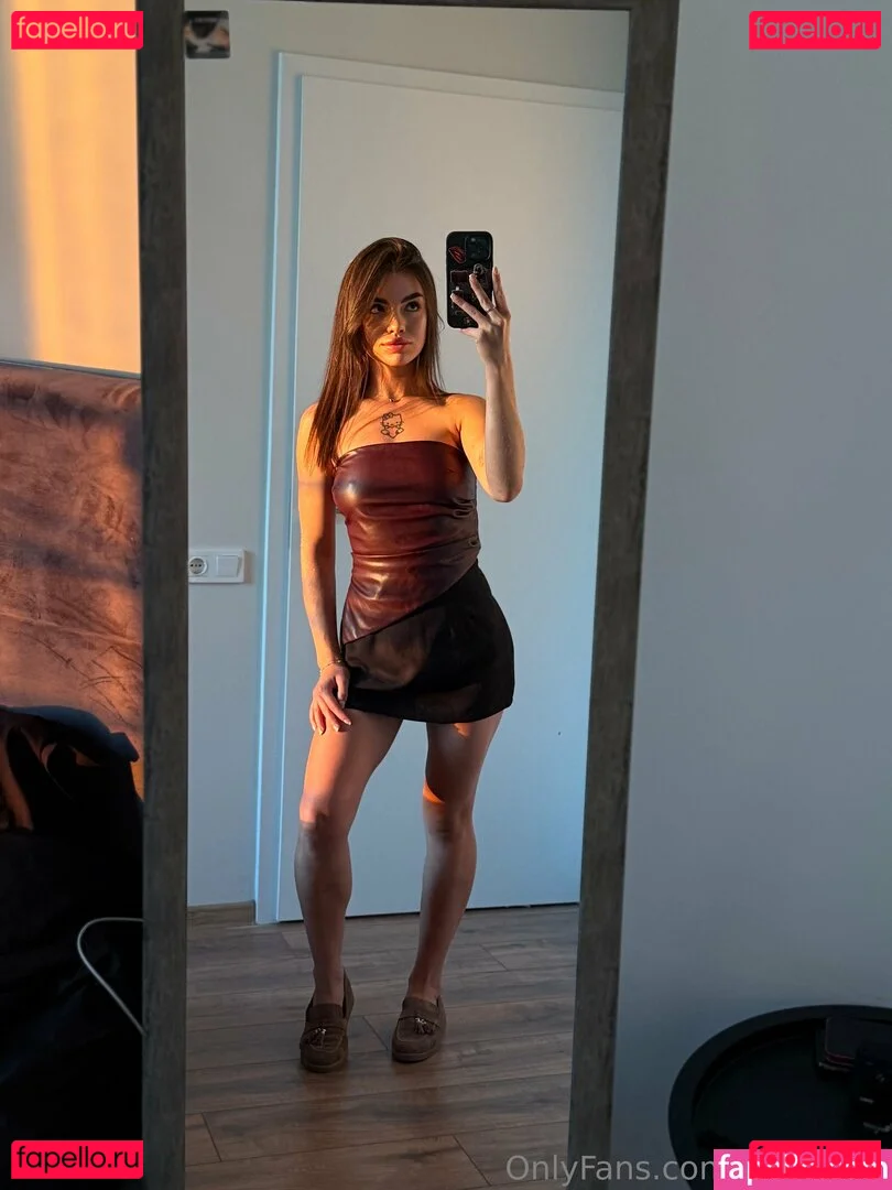 lizzymusi / lizzysx69 Onlyfans Photo Gallery 