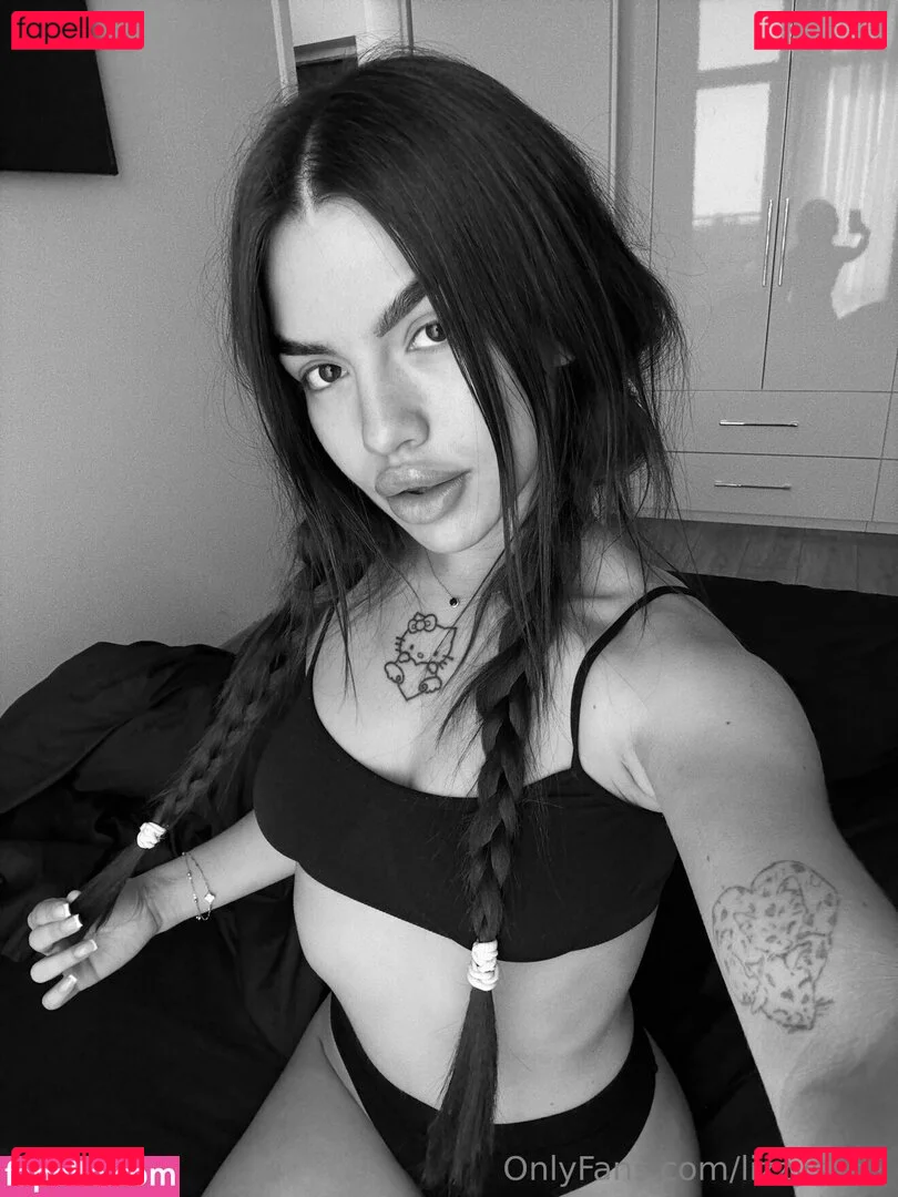 lizzymusi / lizzysx69 Onlyfans Photo Gallery 