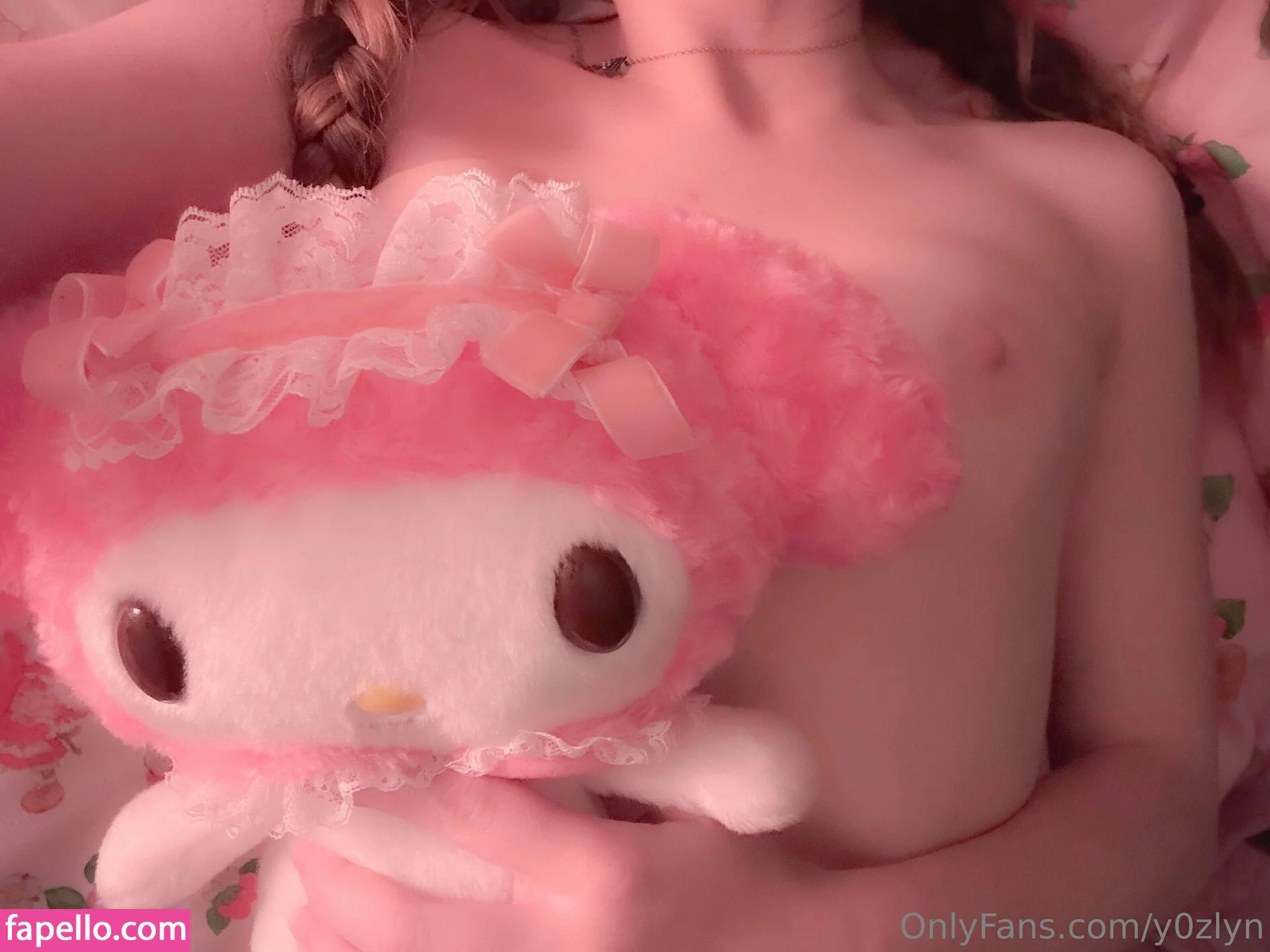 deceasedgrandma / y0zlyn Onlyfans Photo Gallery 