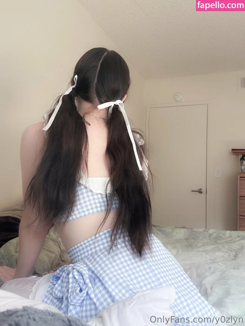 deceasedgrandma / y0zlyn Onlyfans Photo Gallery 