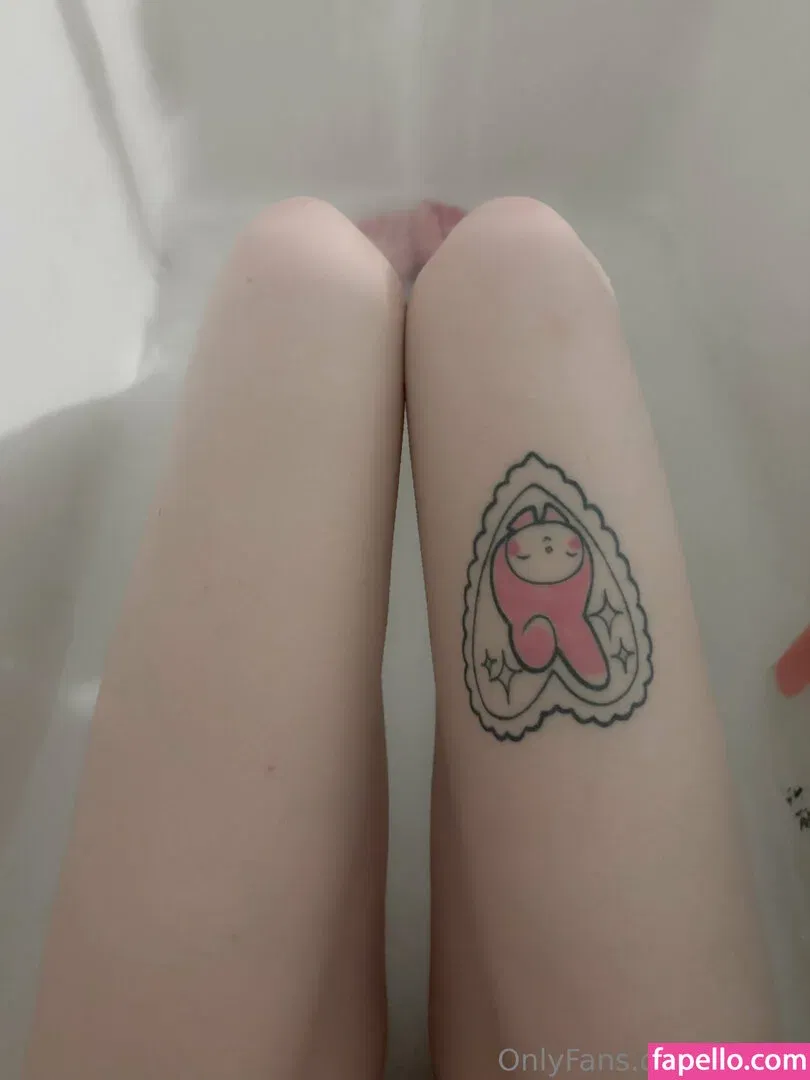 deceasedgrandma / y0zlyn Onlyfans Photo Gallery 