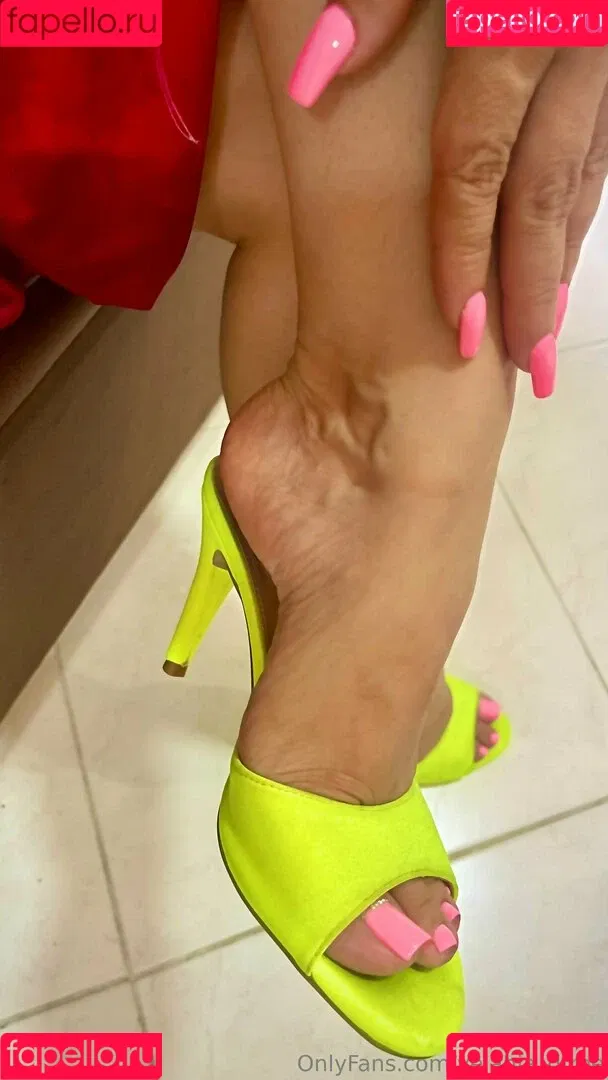 yelahia_gfree / yelahiah_ Onlyfans Photo Gallery 