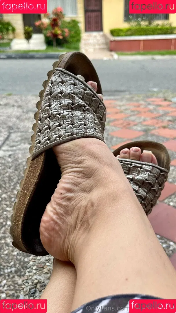 yelahia_gfree / yelahiah_ Onlyfans Photo Gallery 