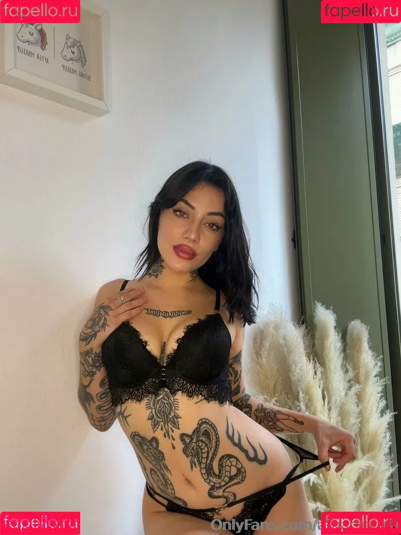 azramedea / azramian Onlyfans Photo Gallery 