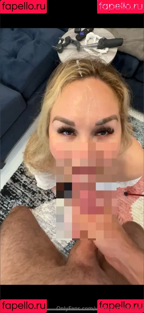 vanessasfreepage / vfreemepicure Onlyfans Photo Gallery 