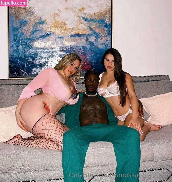 vanessasfreepage / vfreemepicure Onlyfans Photo Gallery 